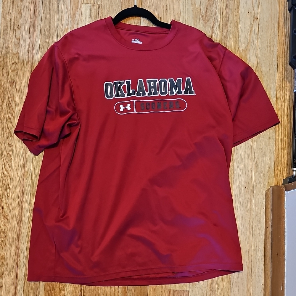 Under Armour Red Short Sleeve Tee Oklahoma Graphic